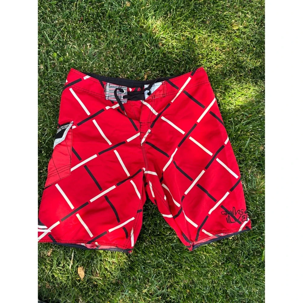 Quiksilver Mens Board Shorts Red Black White Geometric Grid Swim Trunks Size 32